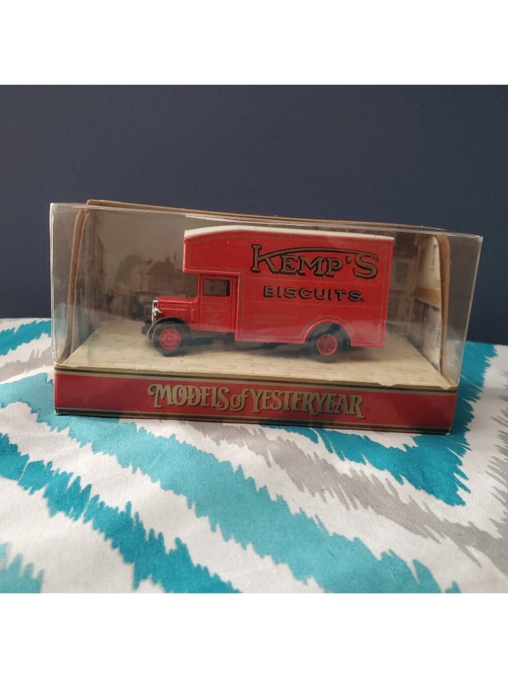 Matchbox 1931 Morris Courier Y-31 Kemp's Biscuits Models of Yesteryear
